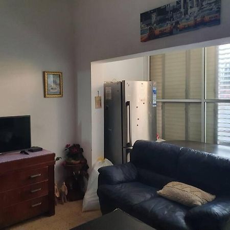 2 Bedroom Apartment In Batiya Makov Shared Rooms Rechovot المظهر الخارجي الصورة